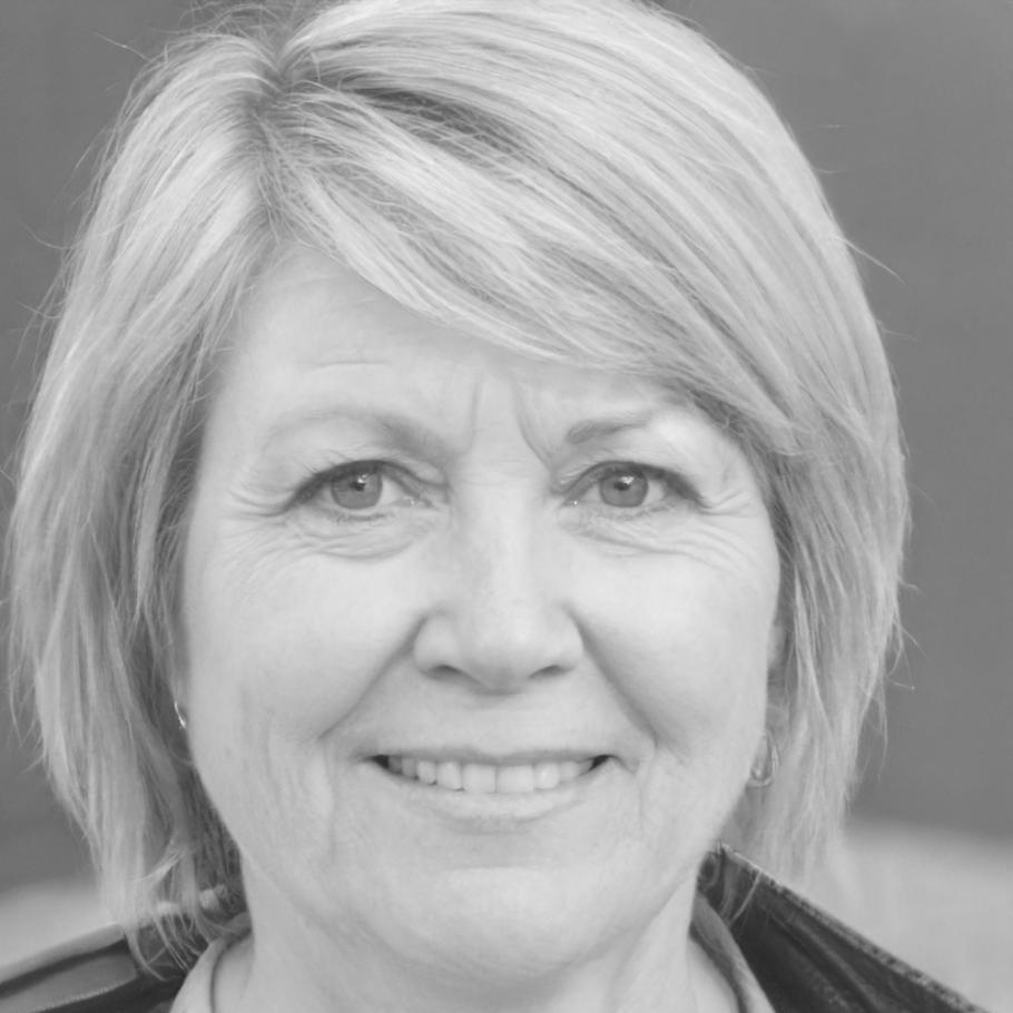 Carla Mendoza, directora financiera